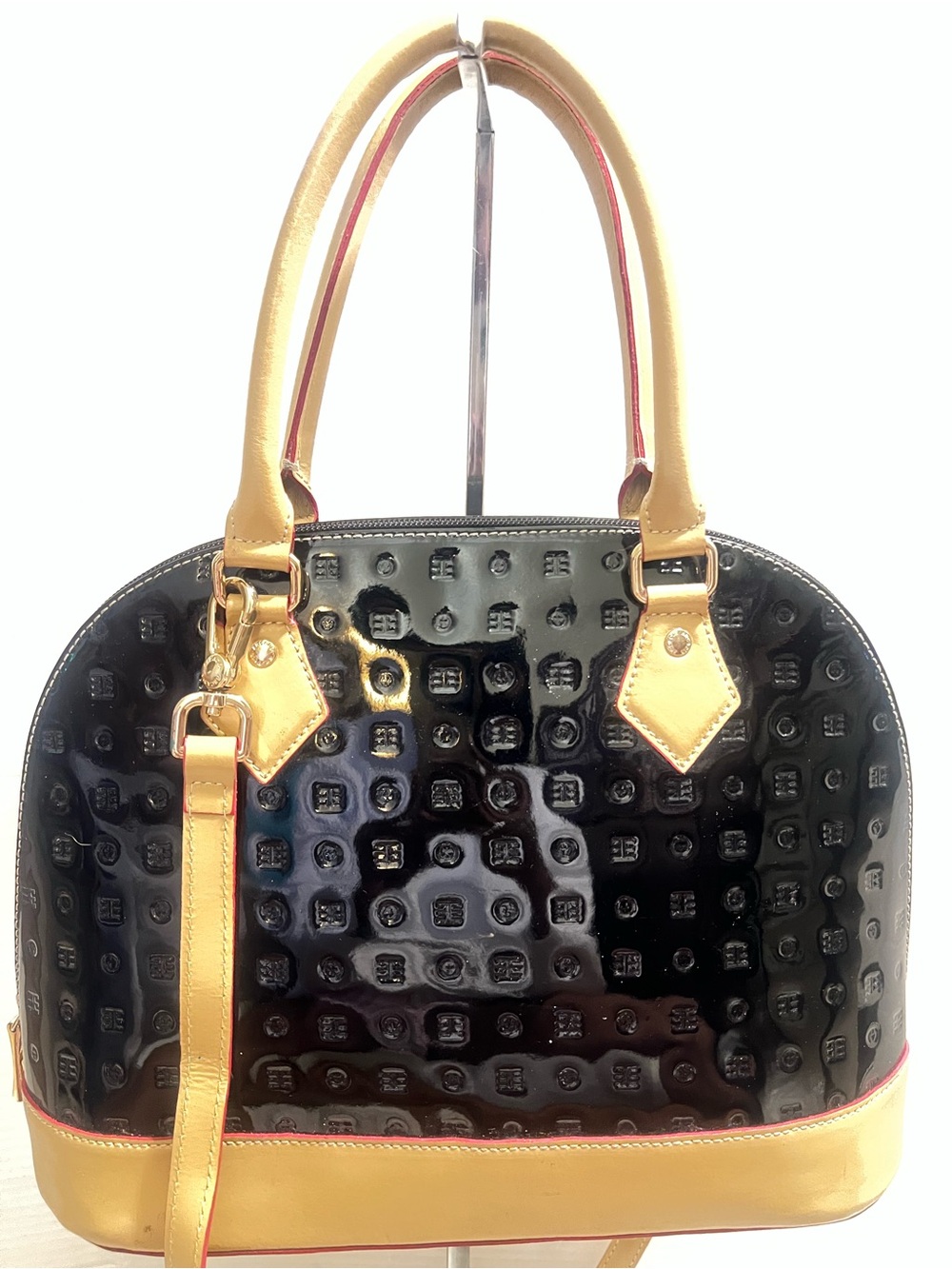 $$❤️❤️☘️Arcadia patent leather satchel dome purse bag with extra strap.